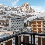 Апартаменти Hellochalet - Horn Peak House - Matterhorn View Balcony *
